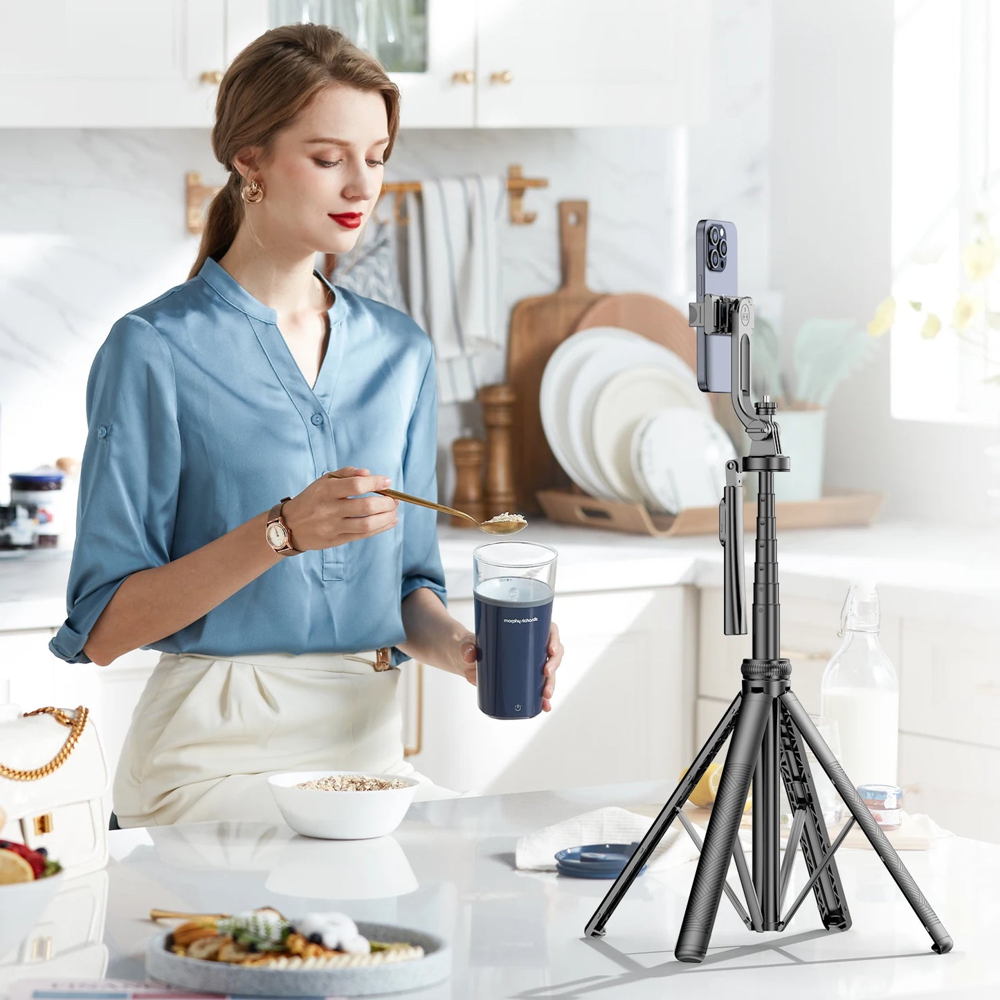 Selfieshow C18 Tripod for Smartphone Light Camera Tripods Stand Wireless Bluetooth Selfie Stick Phone Holder for Vlog/Video